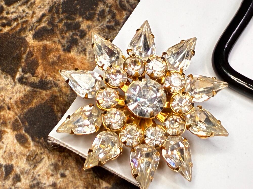 Vintage Clear Rhinestone Starburst Flower Brooch Gold Tone